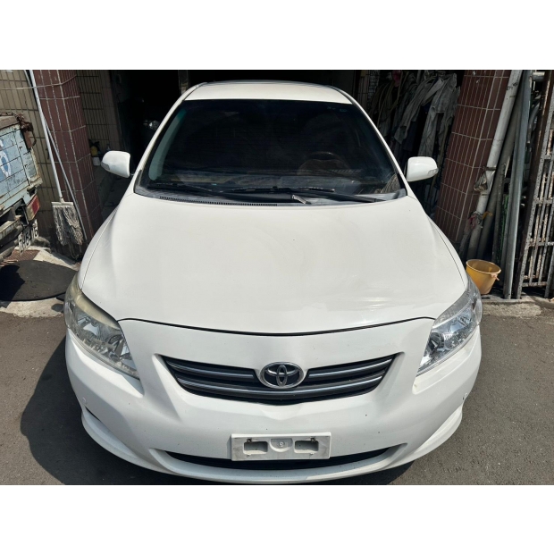 2009白Altis.jpeg